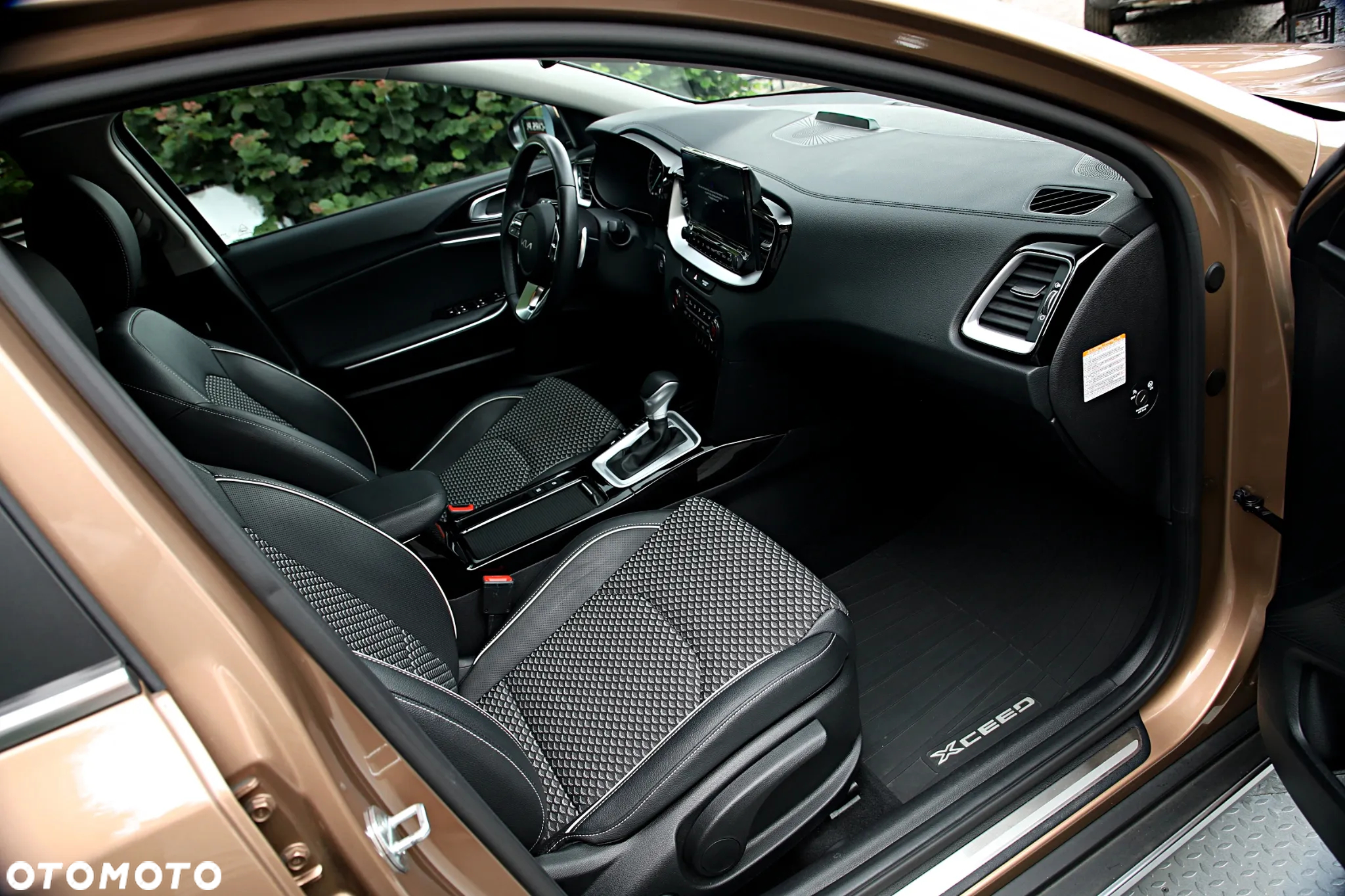 Kia XCeed ver-1-6-gdi-phev-l-business-line-dct - 26
