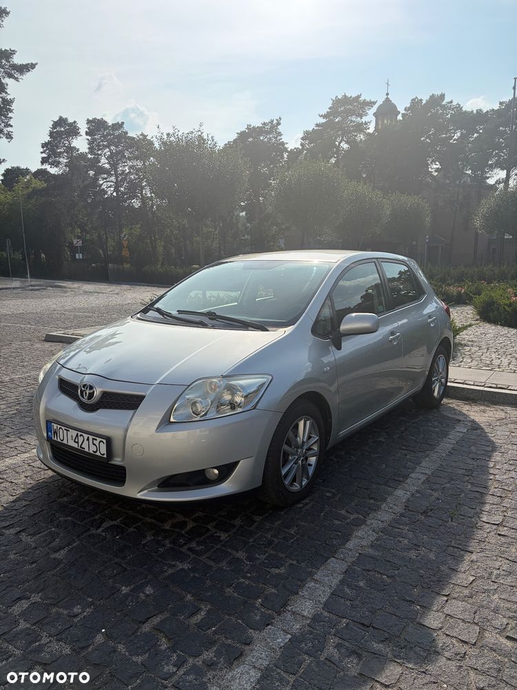 Toyota Auris 1.6 Luna - 2