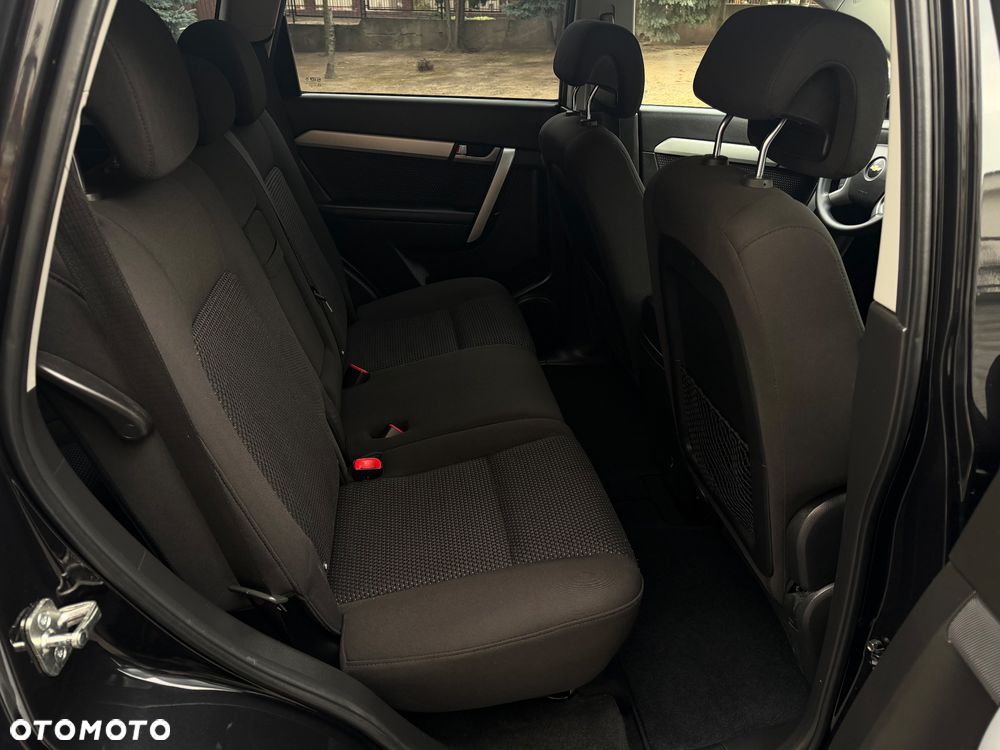 Chevrolet Captiva 2.2 2WD LS - 27
