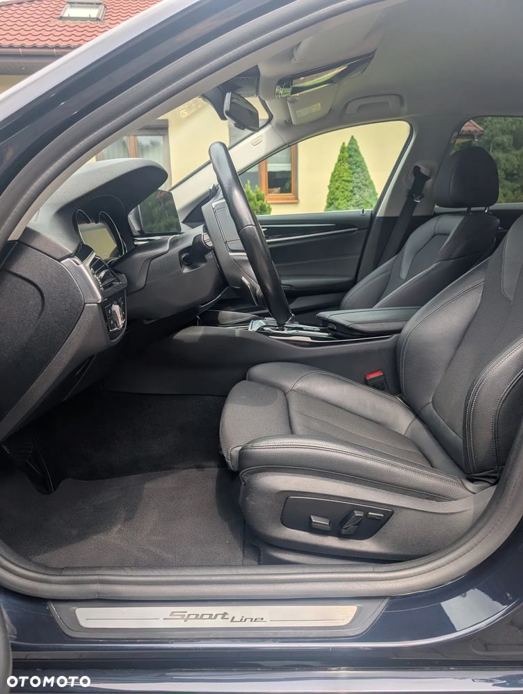 BMW Seria 5 520d xDrive Sport Line sport - 8