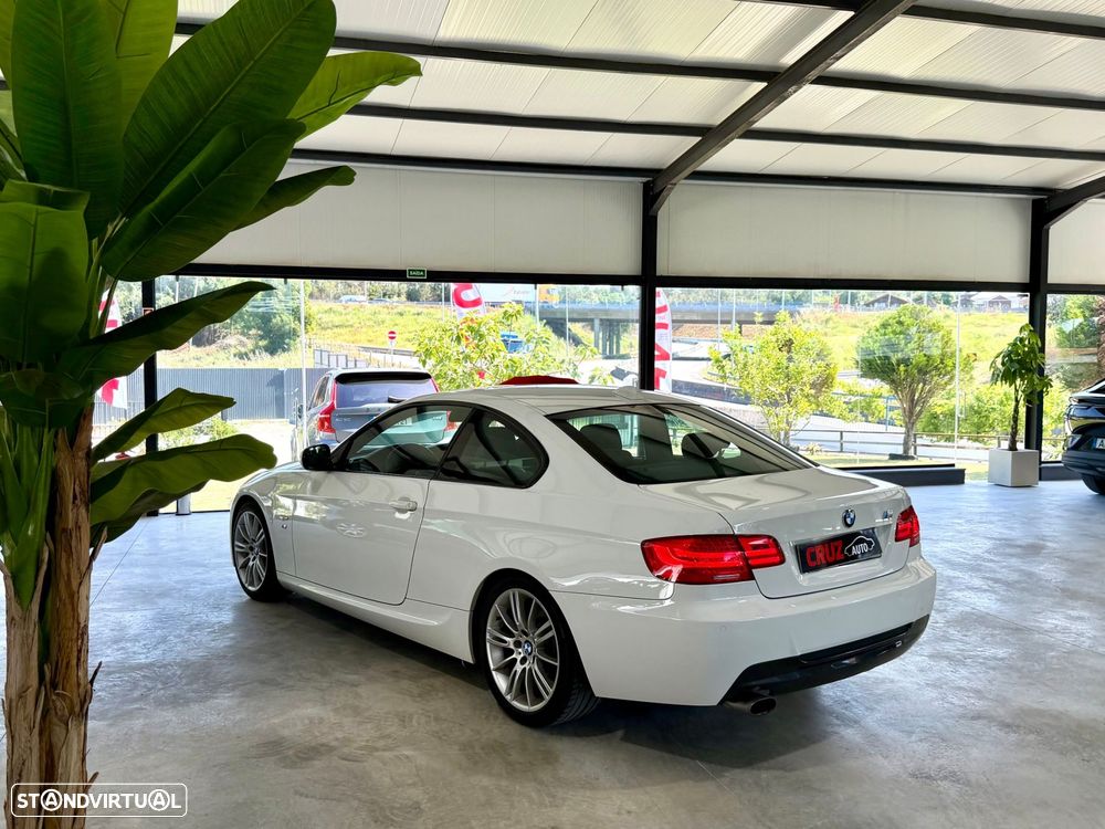 BMW 320 d Coupe Edição M — fotografia 6