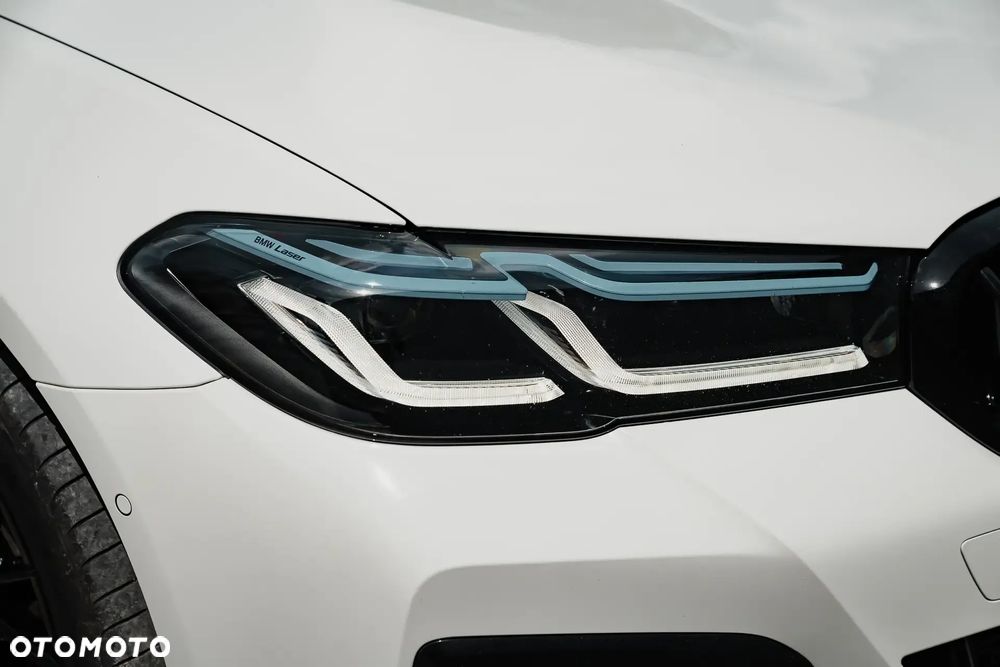 BMW Seria 5 520d xDrive Touring M Sport Edition - 3