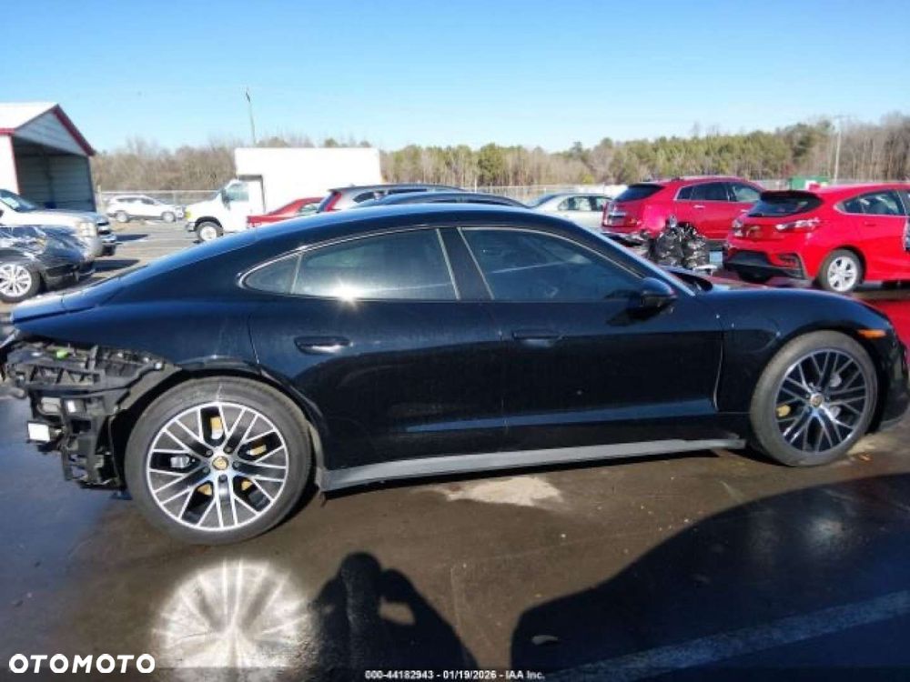 Porsche Taycan - 5