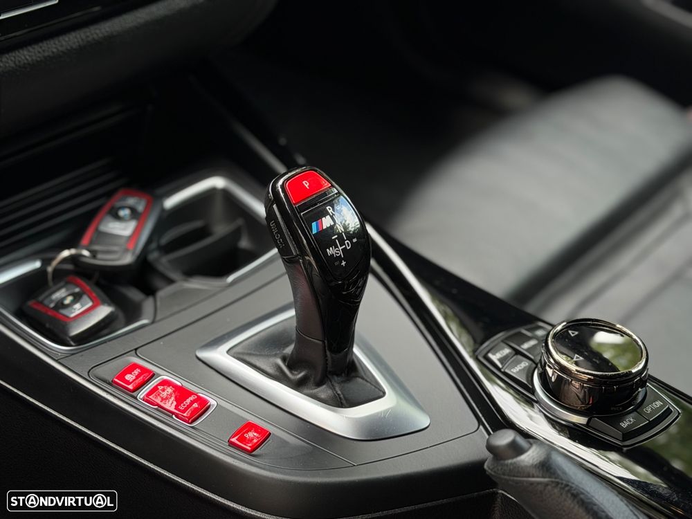 BMW 120 d Aut. - 21