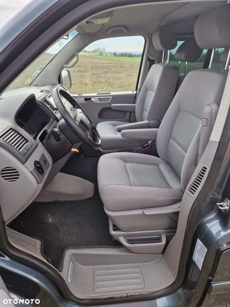 Volkswagen Multivan - 8