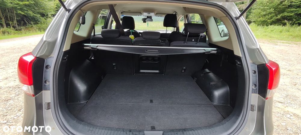 Kia Carens 1.6 GDI M - 19