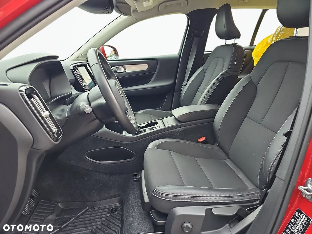 Volvo XC 40 T4 AWD Momentum Pro - 10