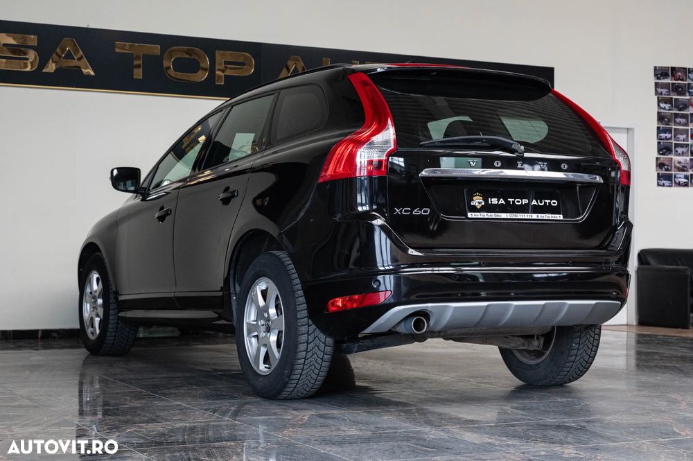 Volvo XC 60 D3 Geartronic Momentum - 29