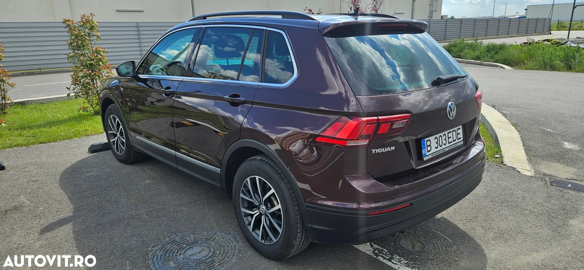 Volkswagen Tiguan 2.0 TDI 4Mot DSG Comfortline - 6