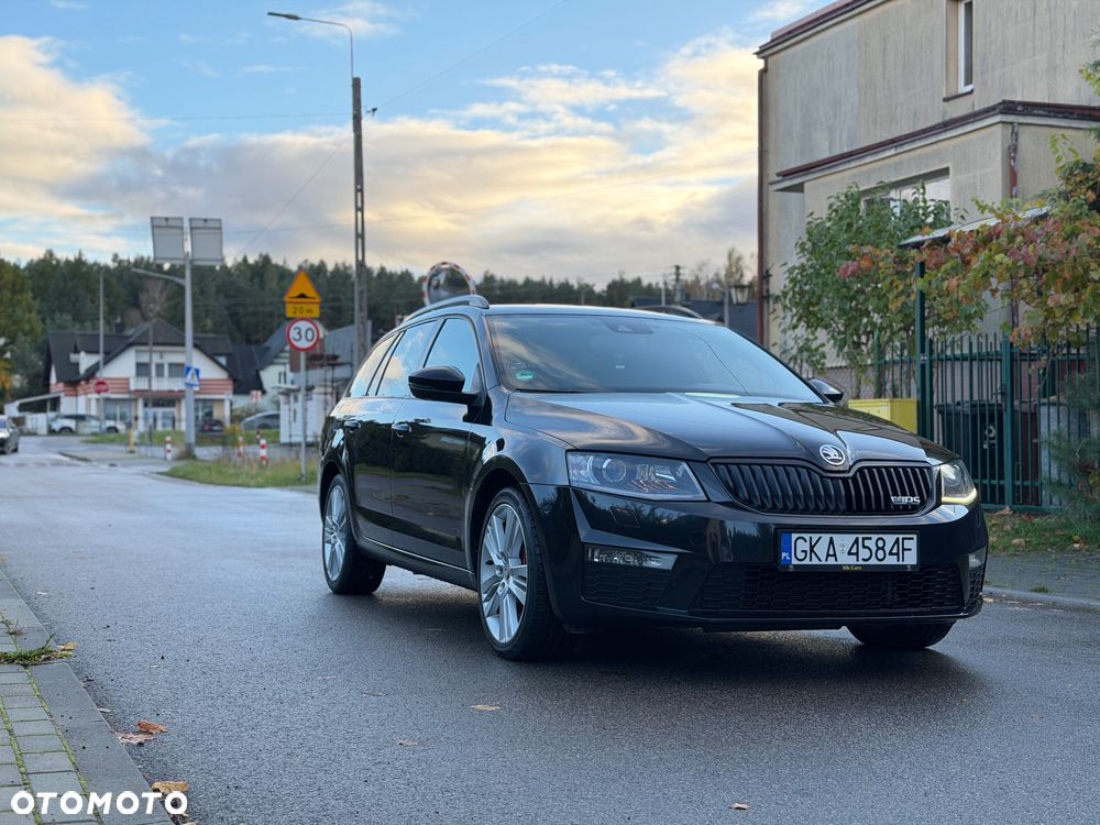 Skoda Octavia 2.0 TDI DSG RS - 11