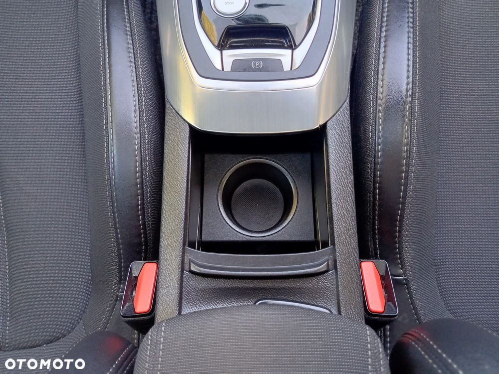 Peugeot 308 BlueHDi 120 EAT6 Stop & Start Active Business-Paket - 24