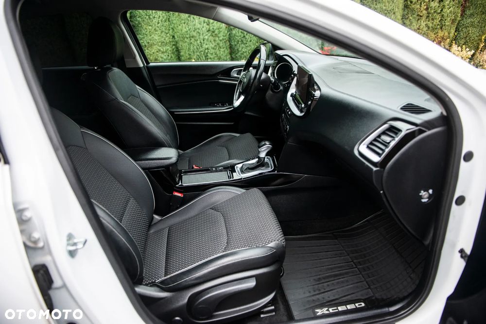Kia XCeed 1.4 T-GDI OPF DCT7 JBL SOUND EDITION - 39