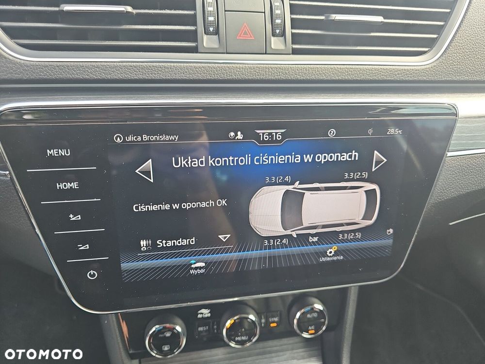 Skoda Superb 2.0 TDI SCR Style DSG - 30