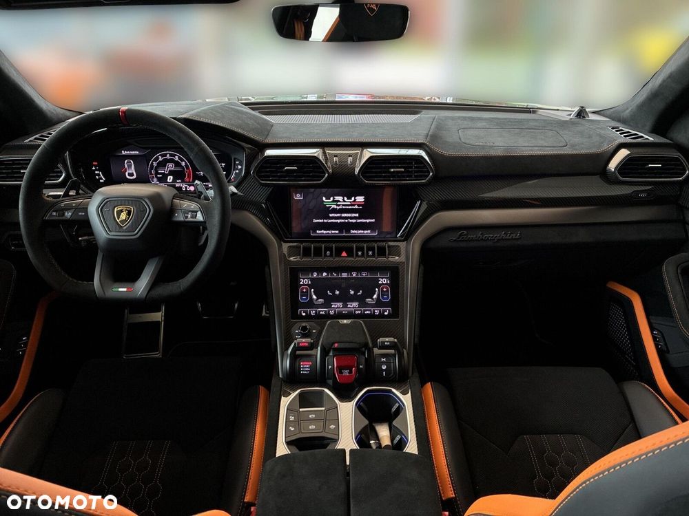 Lamborghini Urus - 13