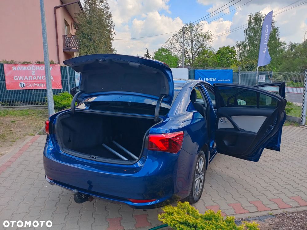 Toyota Avensis 1.8 Premium - 30