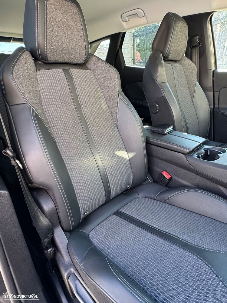 Peugeot 3008 PureTech 130 Stop & Start GPF Allure Pack - 8