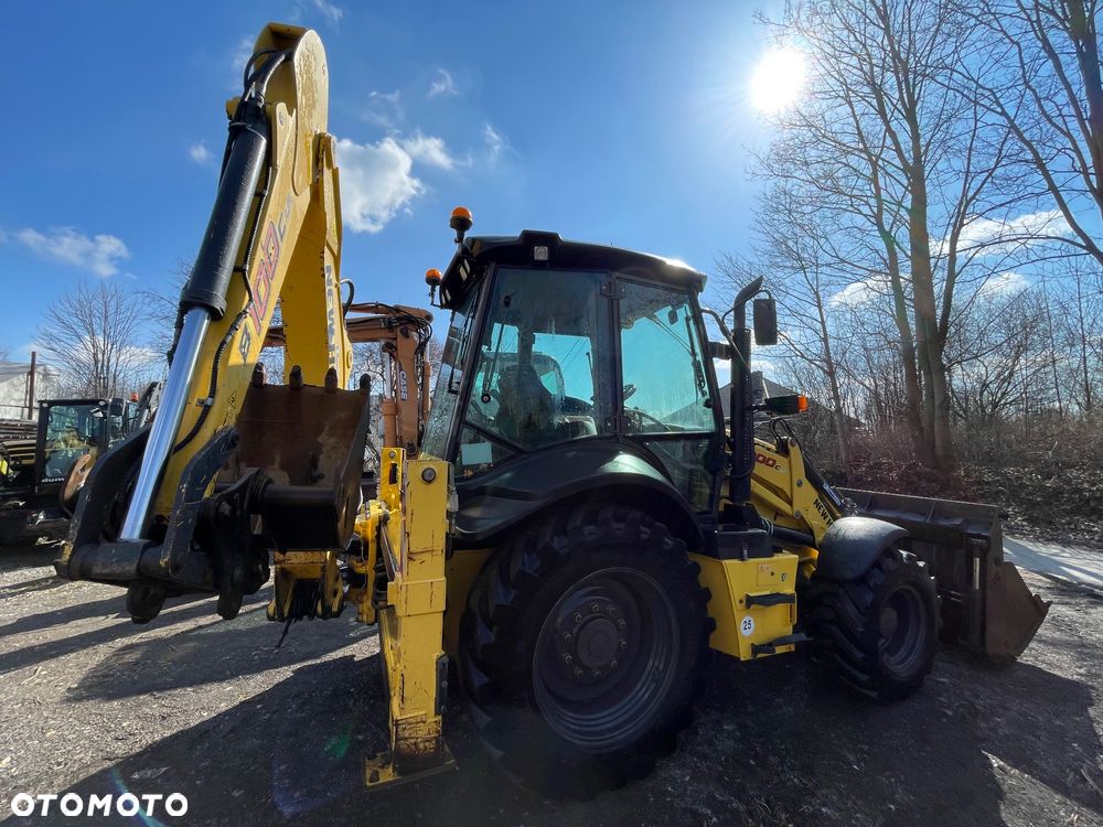 New Holland B100C - 4