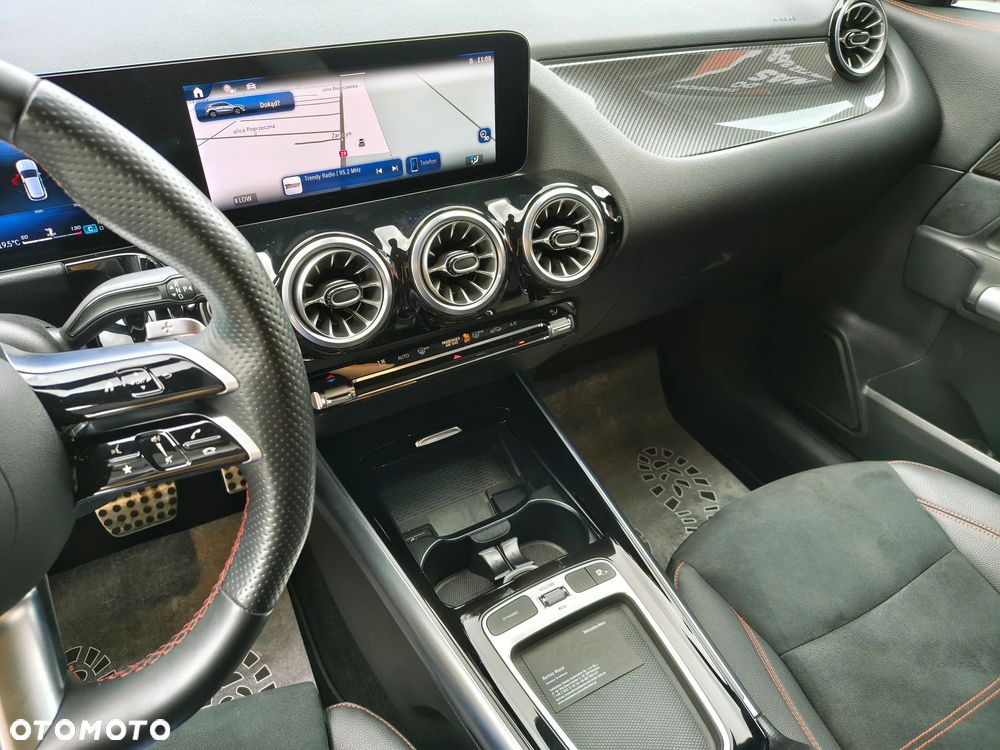 Mercedes-Benz GLA 200 d 8G-DCT Edition AMG Line - 28