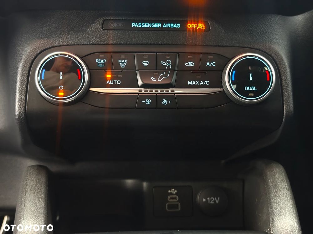Ford Kuga - 30