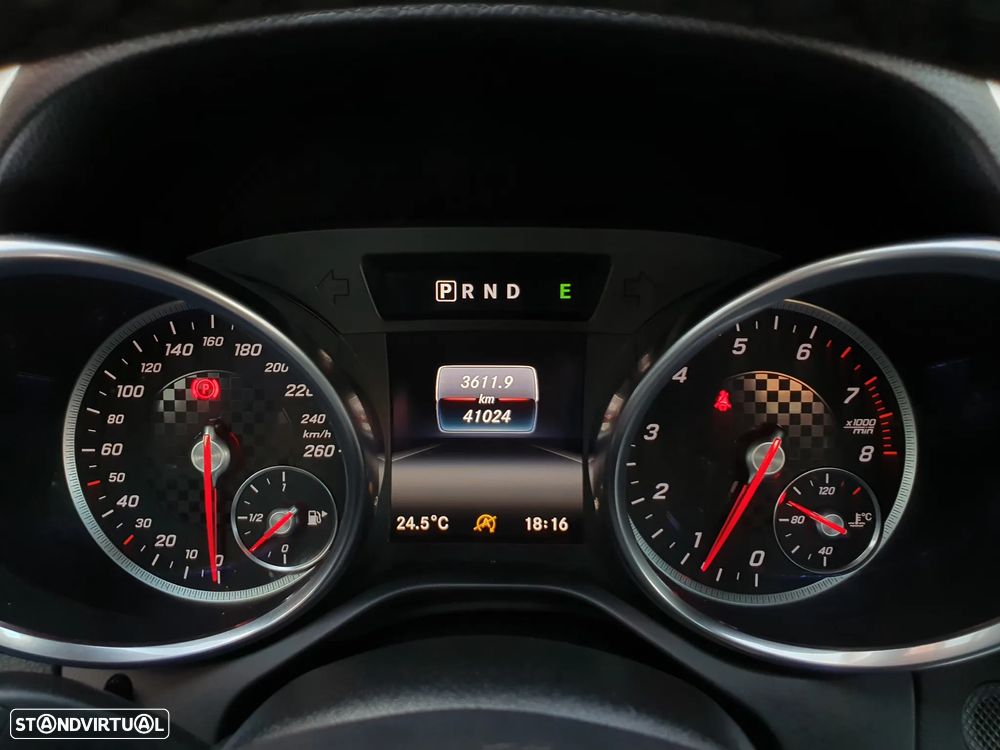 Mercedes-Benz SLC 180 9G-TRONIC RedArt Edition - 5
