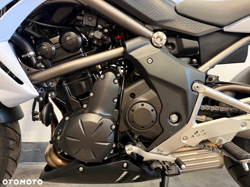 Kawasaki ER - 11