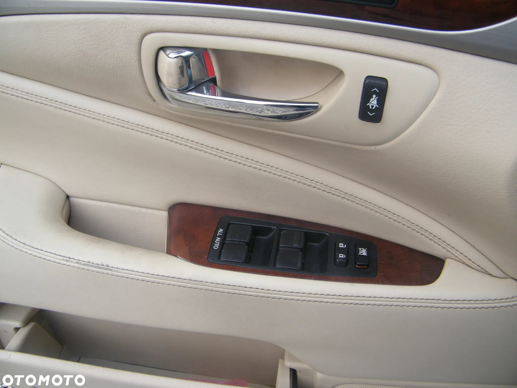 Lexus LS 460 - 25