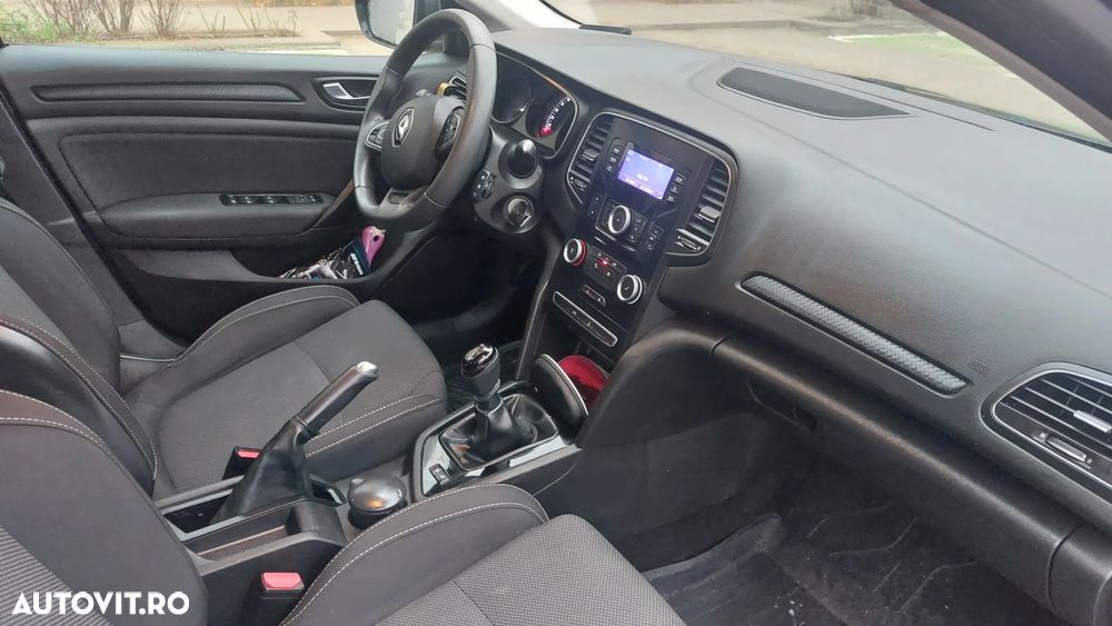 Renault Megane Estate 1.6 SCe Life - 6