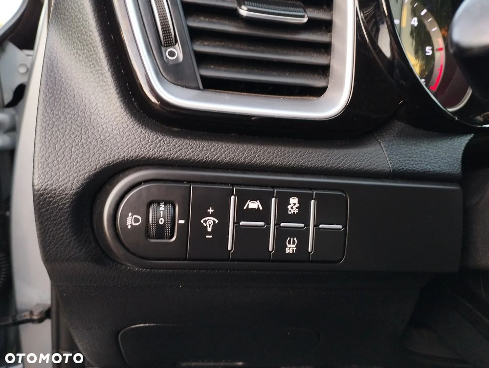 Kia Ceed 1.6 CRDi Platinum Edition - 21