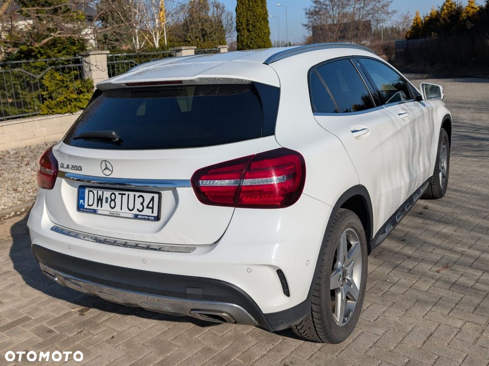 Mercedes-Benz GLA 200 7G-DCT AMG Line - 6