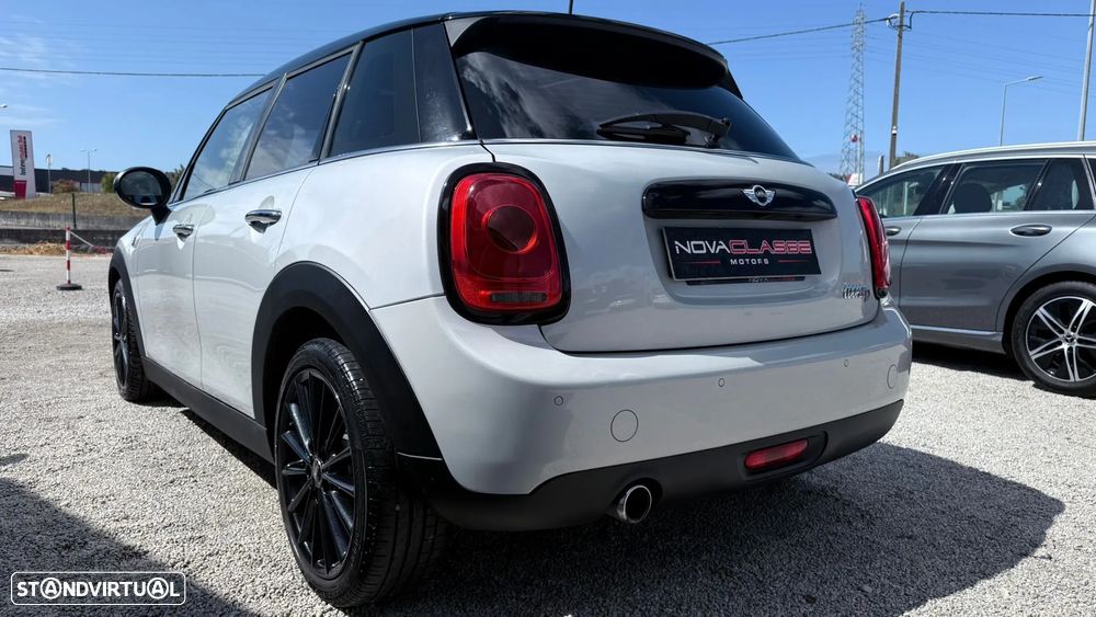 MINI 5 Portas Cooper D Auto - 6