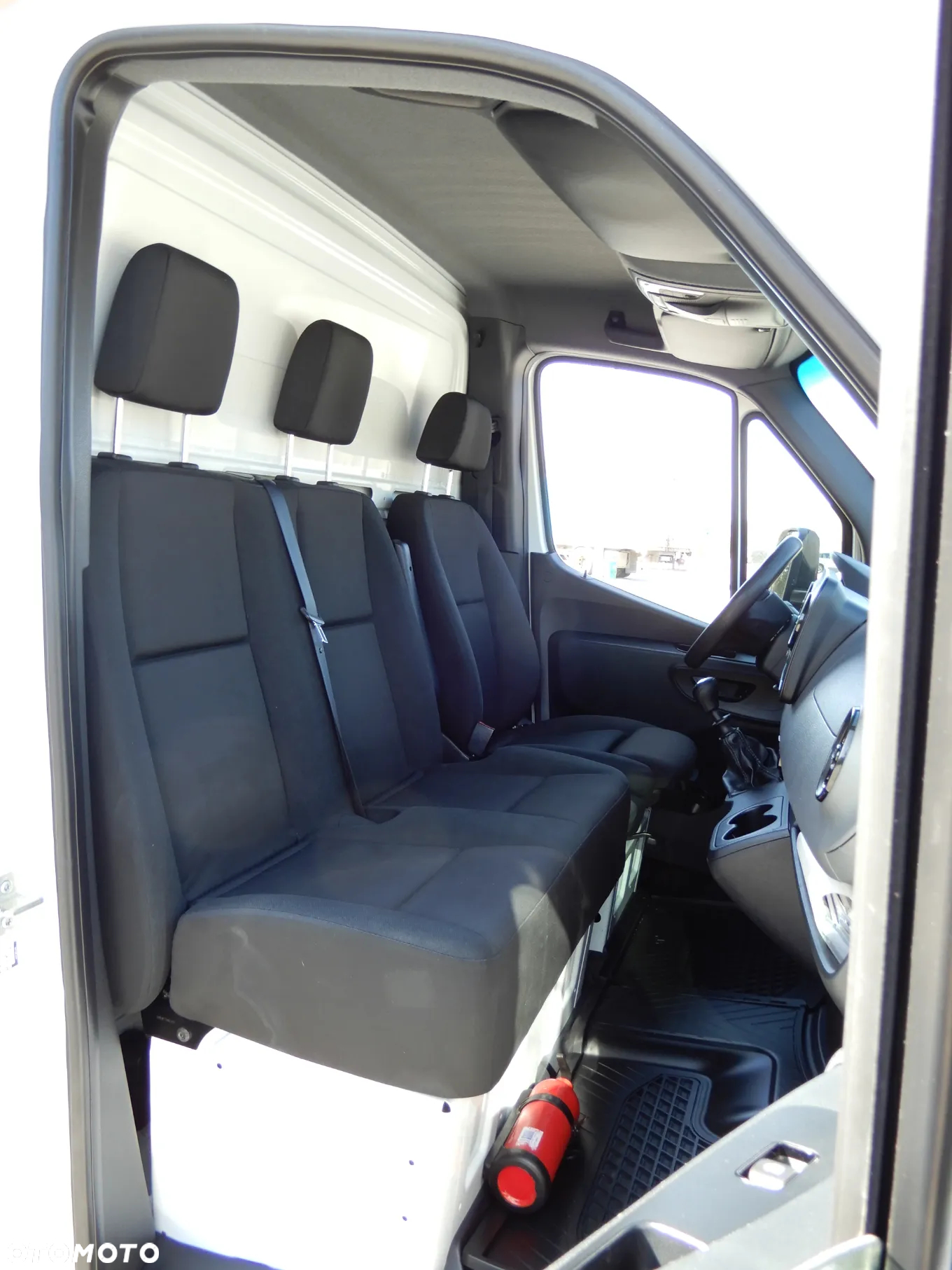 Mercedes-Benz Sprinter 516 CDI 163 KM 2.2 CDI Chłodnia Mroźnia -32*C +29*C Boczne Drzwi x 2 Izoterma PLANDEX 4.19 Cm 8.E.Palet Agregat Thermo King V300 MAX Zasilany Na Postoju V230 Stan Auta Jak NOWY - 33