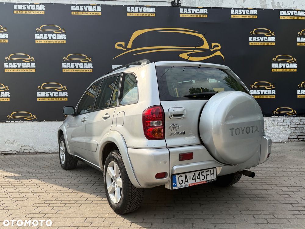Toyota RAV4 2.0 D-4D 4x4 - 4
