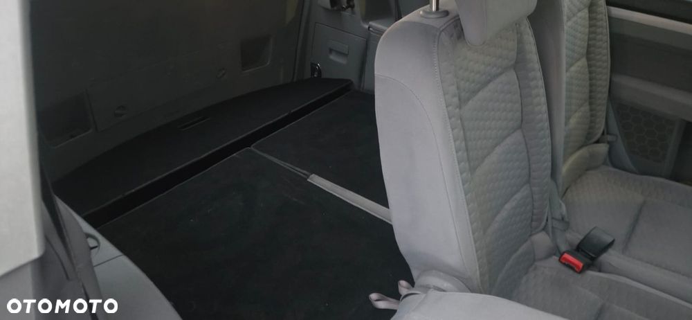 Volkswagen Touran 1.6 Goal - 11