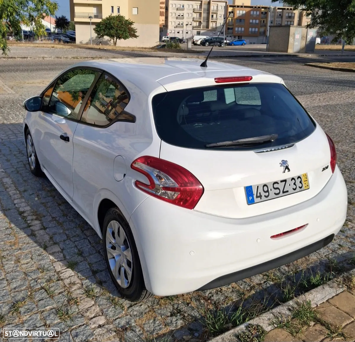 Peugeot 208 1.4 HDi Access - 5