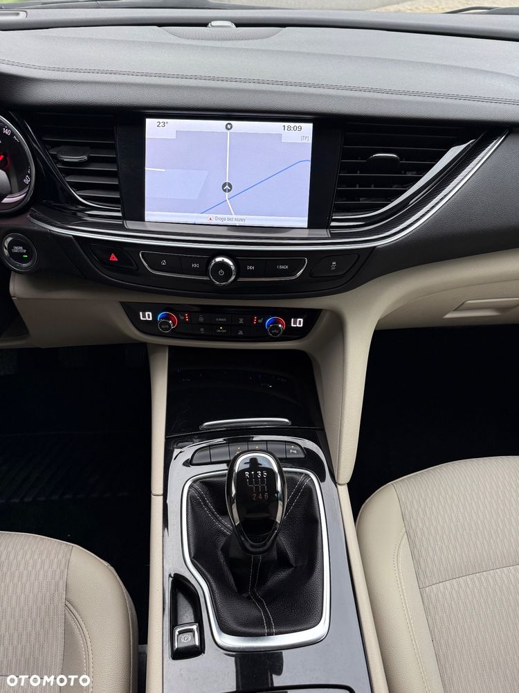 Opel Insignia - 31