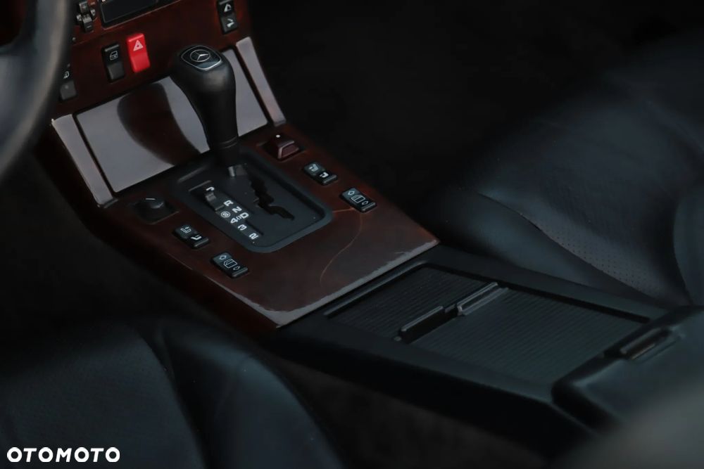 Mercedes-Benz SL - 8