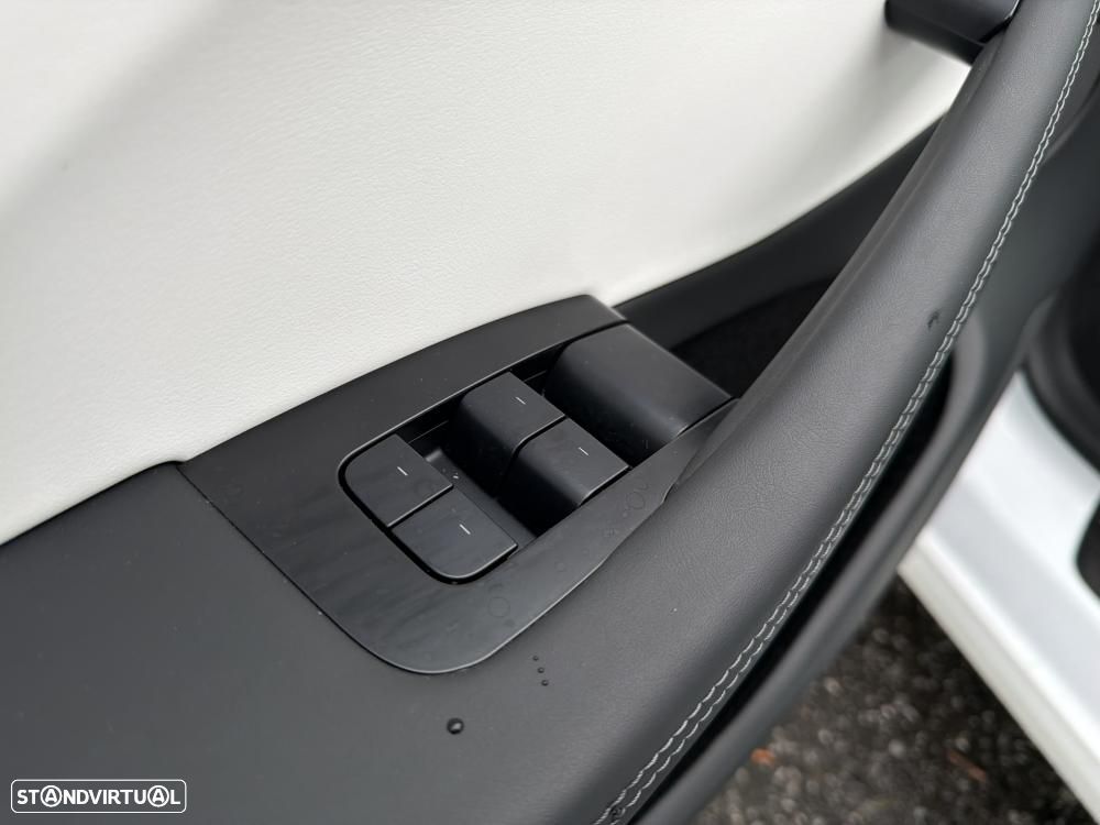 Tesla Model 3 Long Range Tração Integral Premium - 19