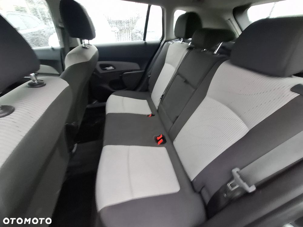 Chevrolet Cruze 1.6 LT - 11