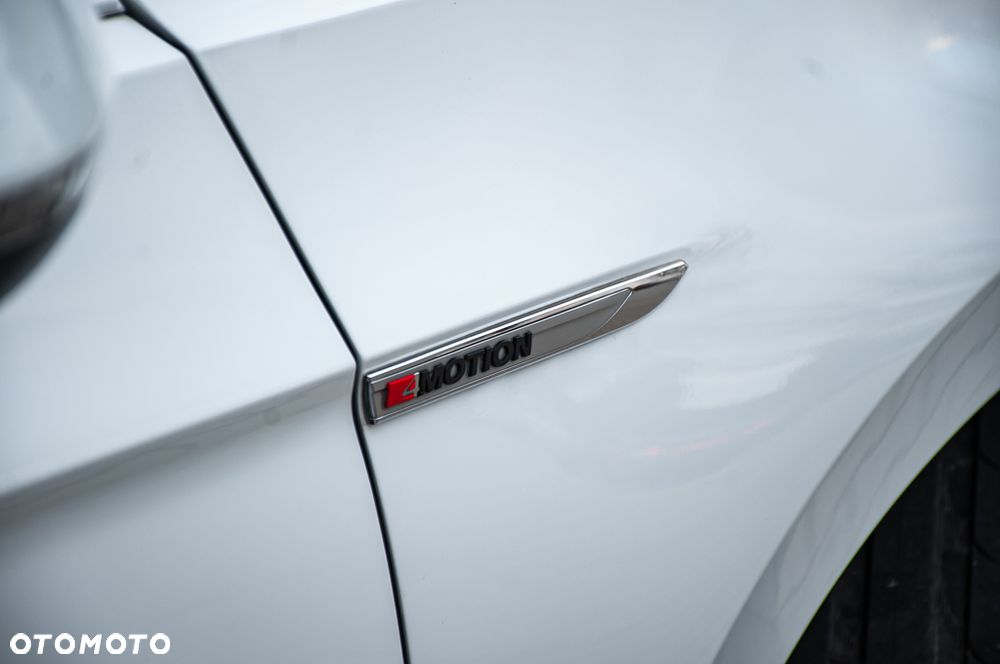 Volkswagen Passat 2.0 TDI SCR 4Motion DDG Highline - 31