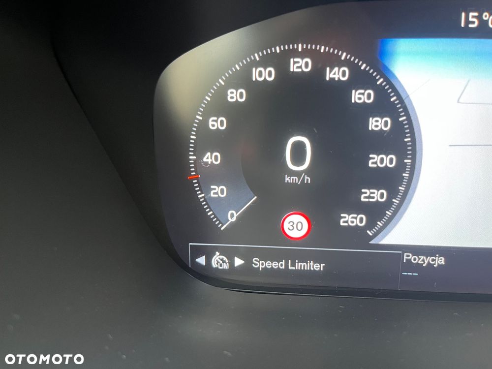 Volvo XC 60 D4 AWD Momentum - 23