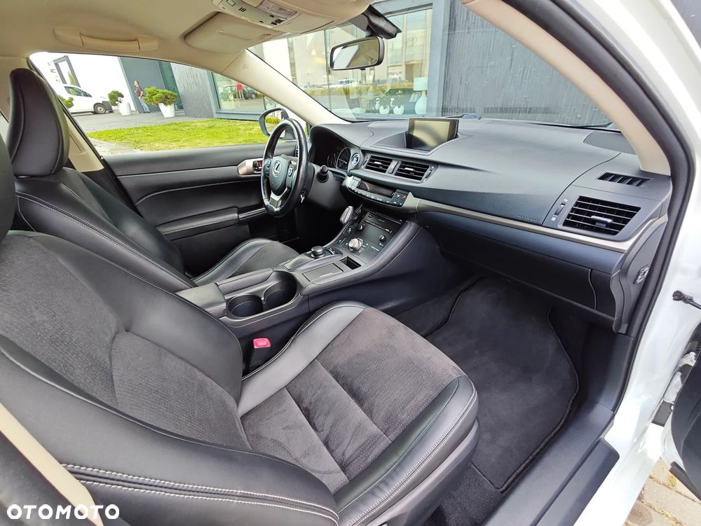 Lexus CT 200h Elegance - 4