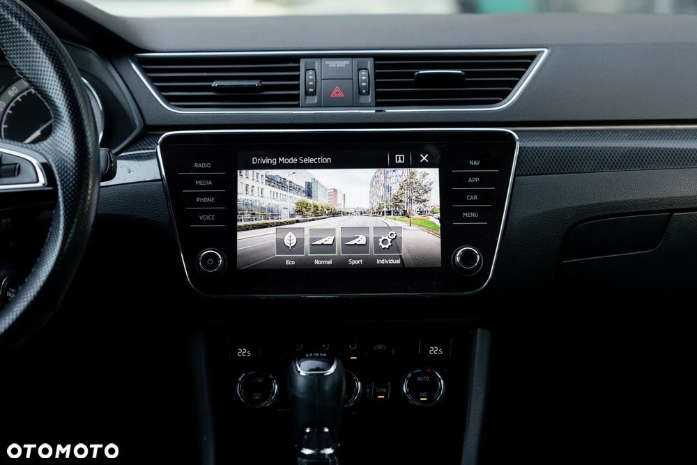 Skoda Superb 2.0 TDI Sportline DSG7 - 18