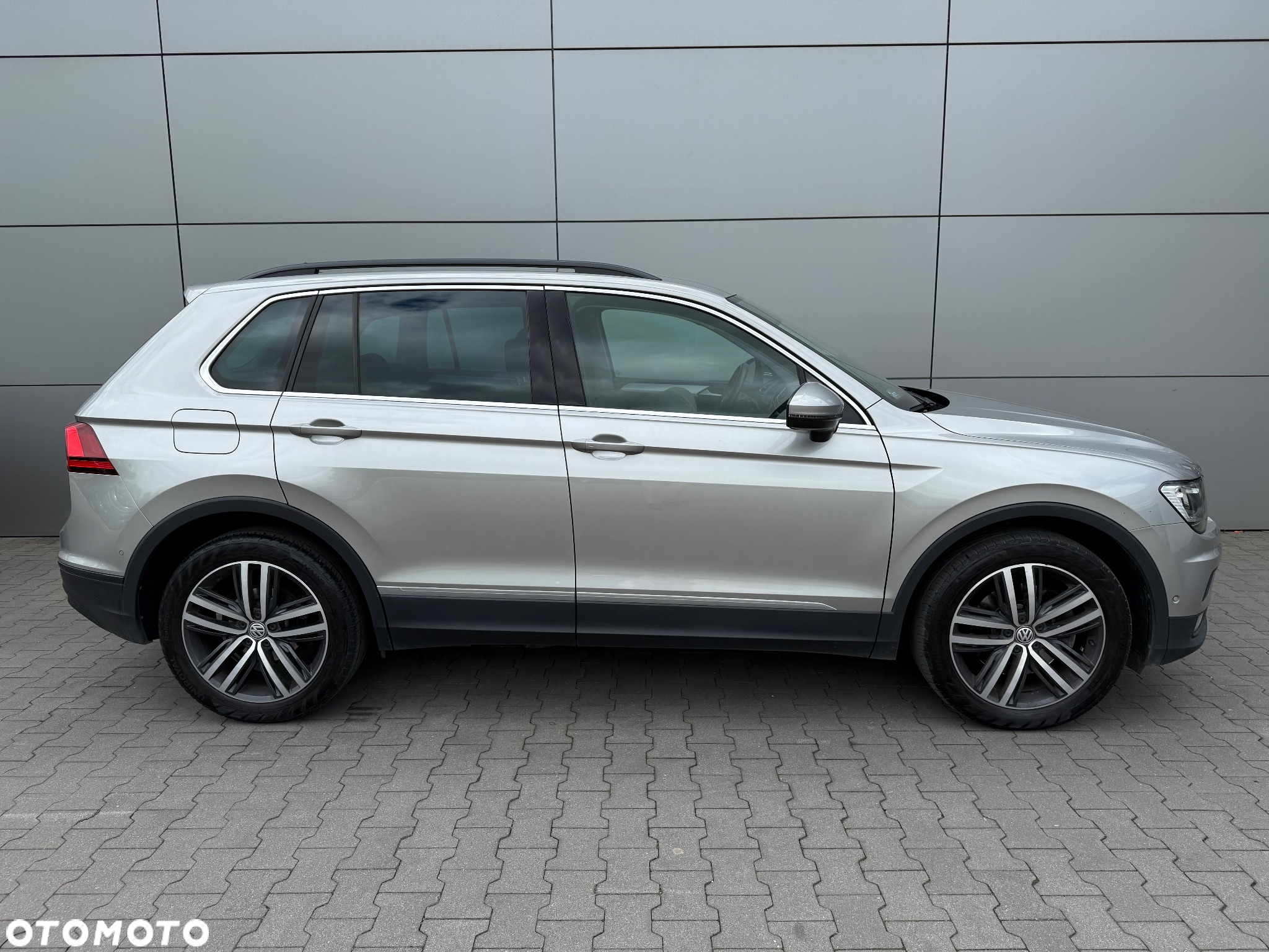 Volkswagen Tiguan 2.0 TSI 4Mot Comfortline DSG - 18