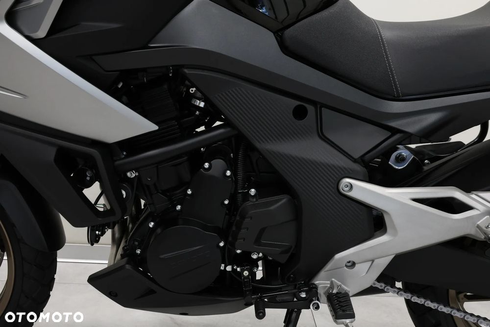CFMoto 700MT - 28