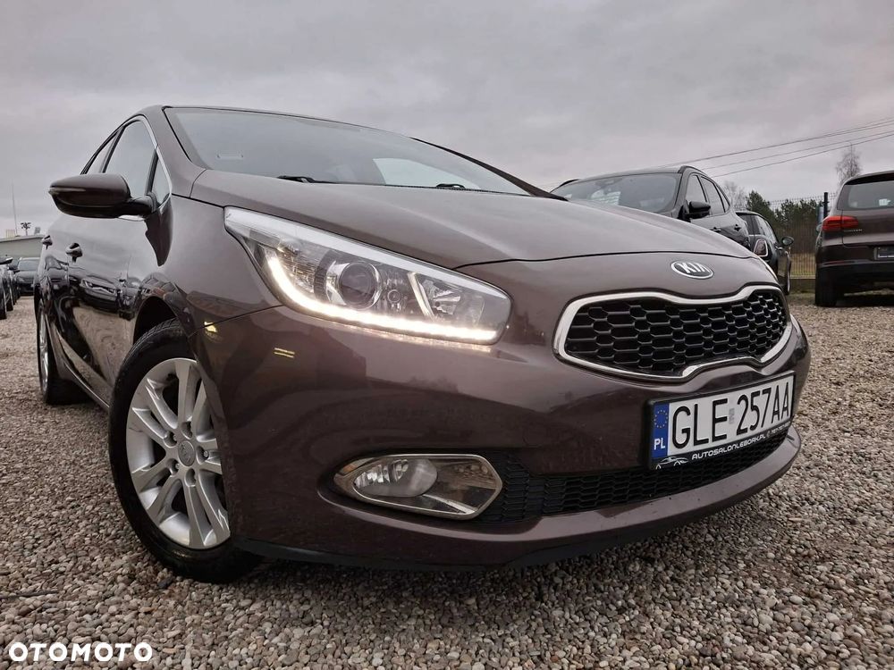 Kia Ceed 1.6 CRDi 128 Spirit - 2