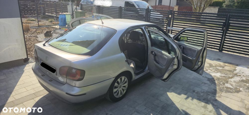 Nissan Primera - 4