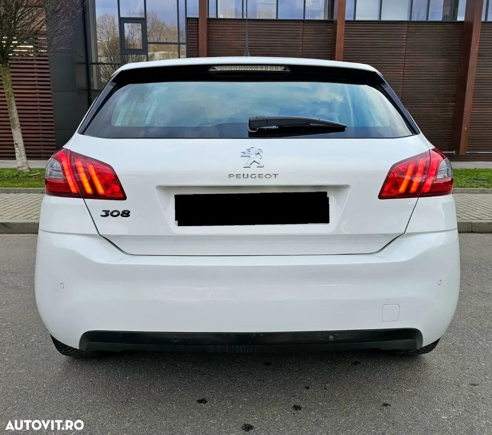 Peugeot 308 - 11