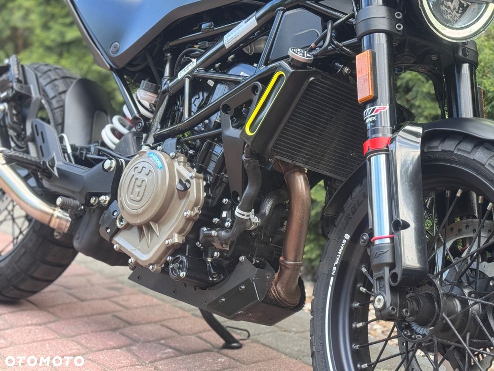 Husqvarna Svartpilen - 12