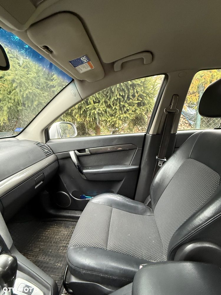 Chevrolet Captiva - 12