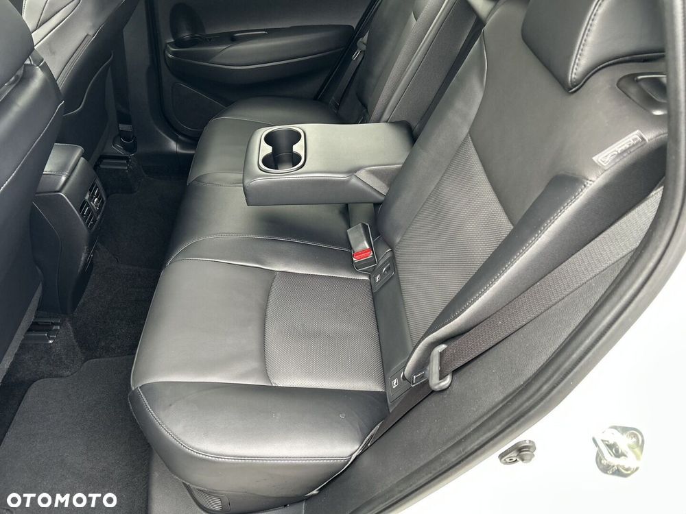 Toyota Corolla Cross 2.0 Hybrid Executive - 17